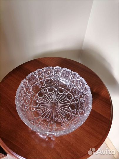 Ваза хрустальная