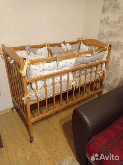 Детская кроватка