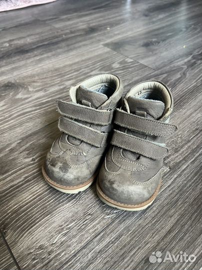 Ботинки детские 23