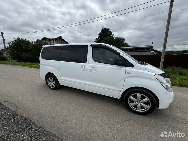 Hyundai Grand Starex 2.5 AT, 2012, 195 254 км