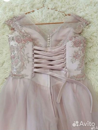 Вечернее платье