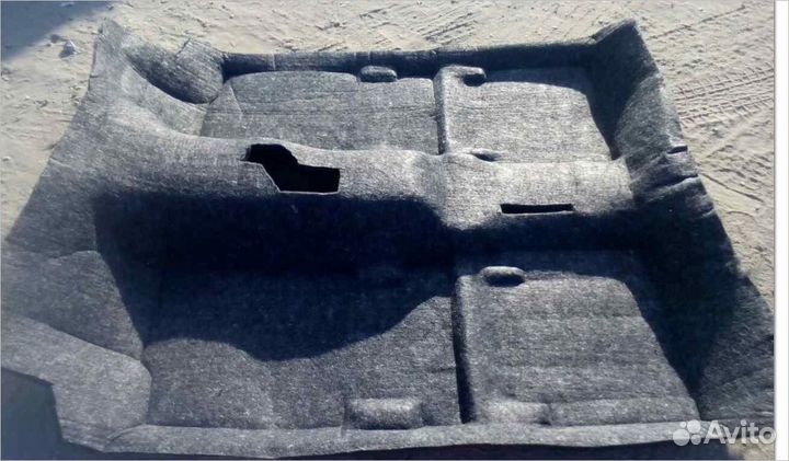 Шумоизоляция по днищу кузова. 3-х дв. LADA 4x4