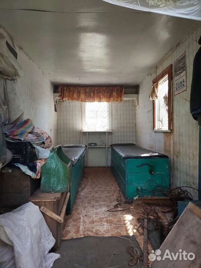 Будка на колесах