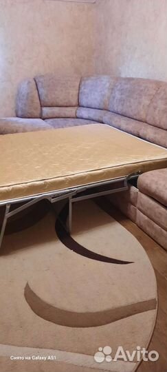 Большой угловой диван бу