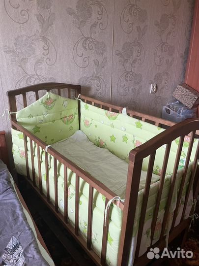 Детская кроватка с маятником + новый матрац