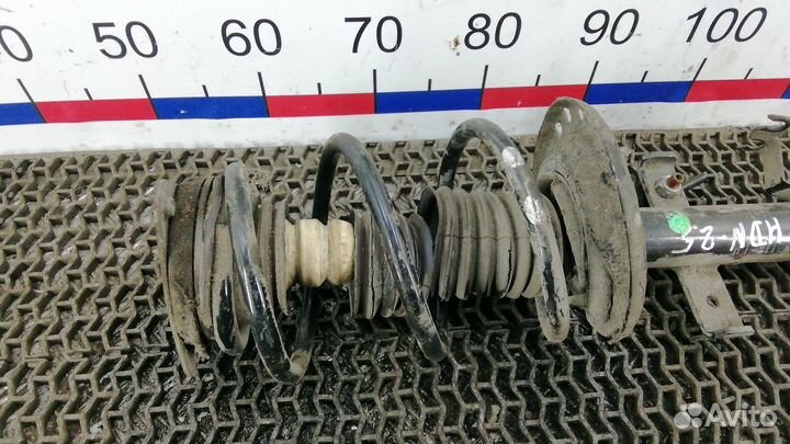 Стойка передняя Renault Captur (2013-2020)