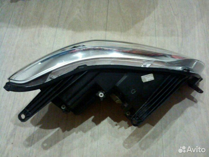 Lifan FX60 новая, фара