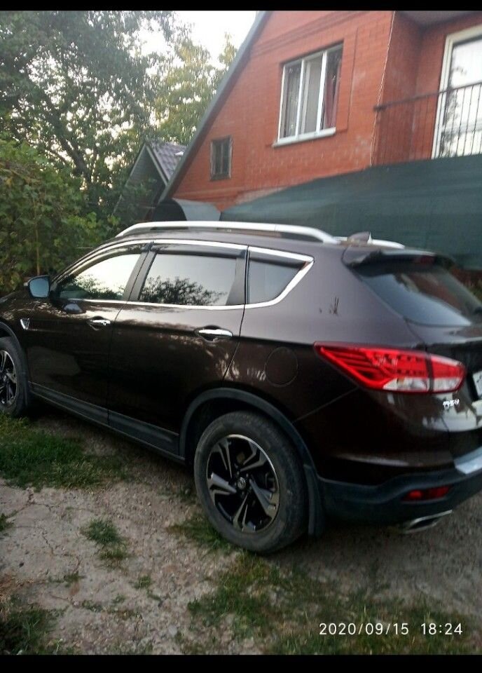 Dongfeng AX7: фото владельца