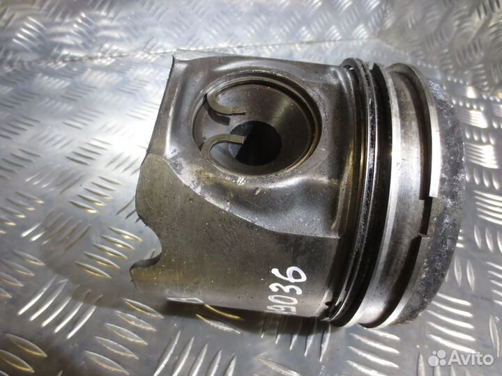 Поршень Mahle/knecht 130L114