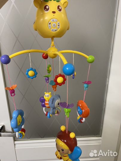 Мобиль на кроватку музыкальный
