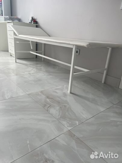 Медицинская кушетка смотровая процедурная