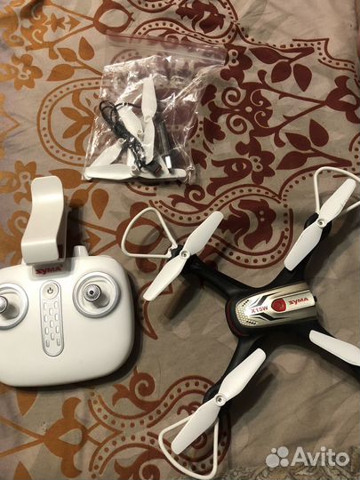 Квадрокоптер syma x15w