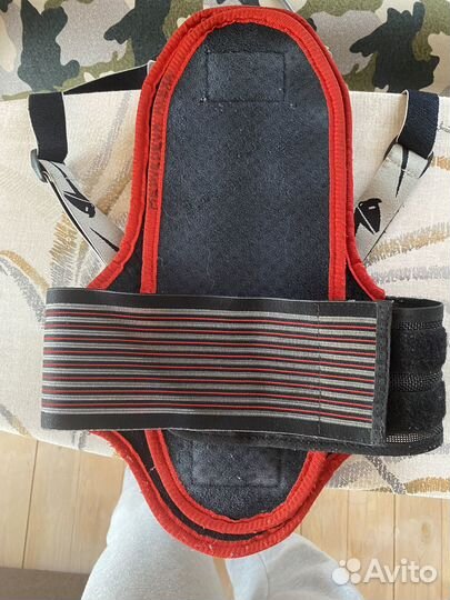 Защита спины горнолыжная детская