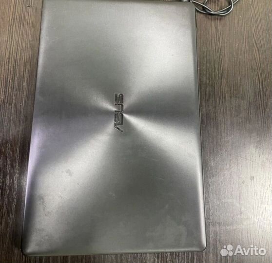 Ноутбук Asus X550C