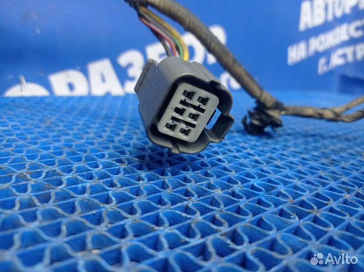 Проводка двери Mitsubishi Lancer Cedia седан 4G15