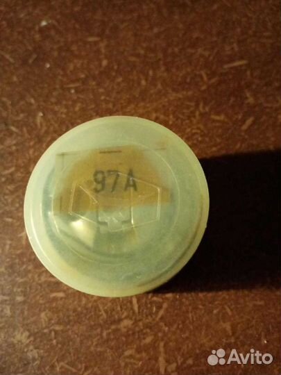 Челнок со шпульным колпачком