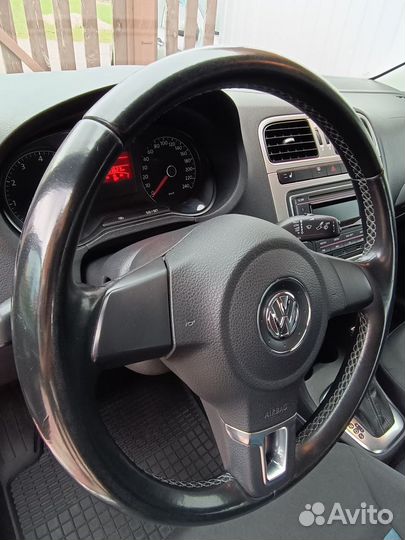 Volkswagen Polo 1.6 AT, 2013, 83 600 км