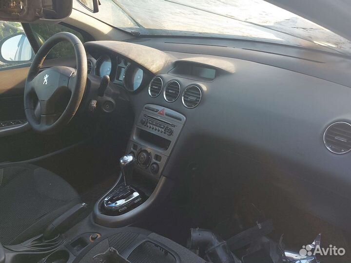 Безопасность, торпеда peugeot 308