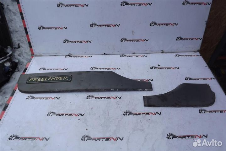 Накладка крышки багажника Ленд Ровер Фрилендер