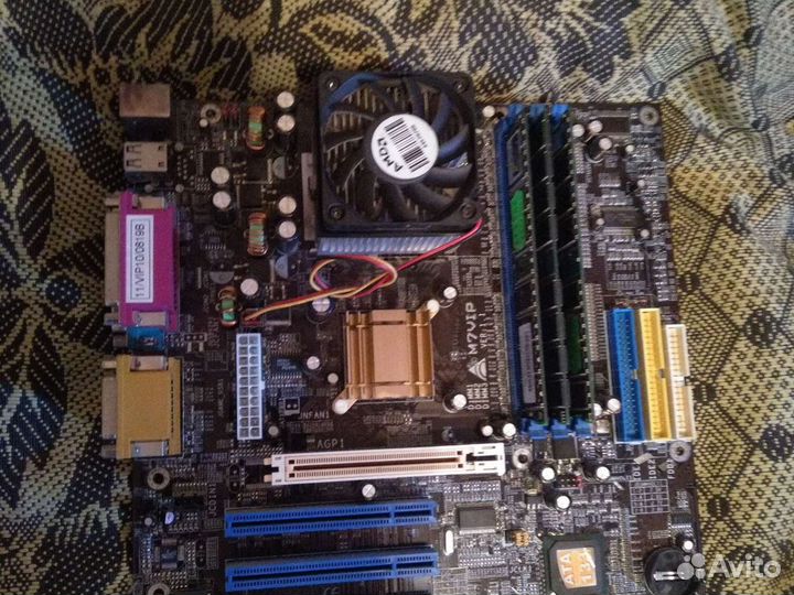 Материнская плата