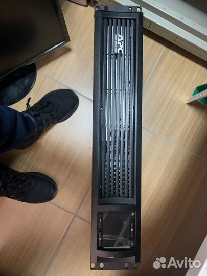 Ибп APC Smart-UPS C1500