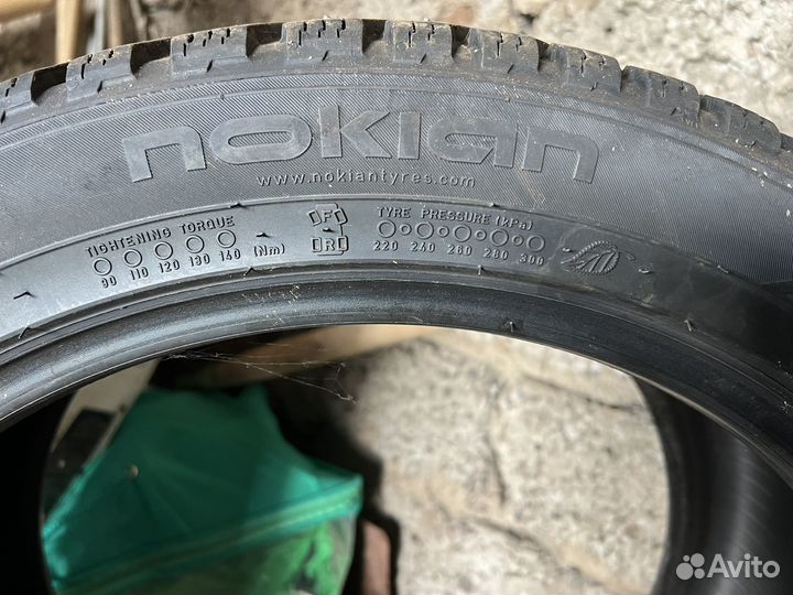 Nokian Tyres Hakkapeliitta 8 235/45 R18 98T