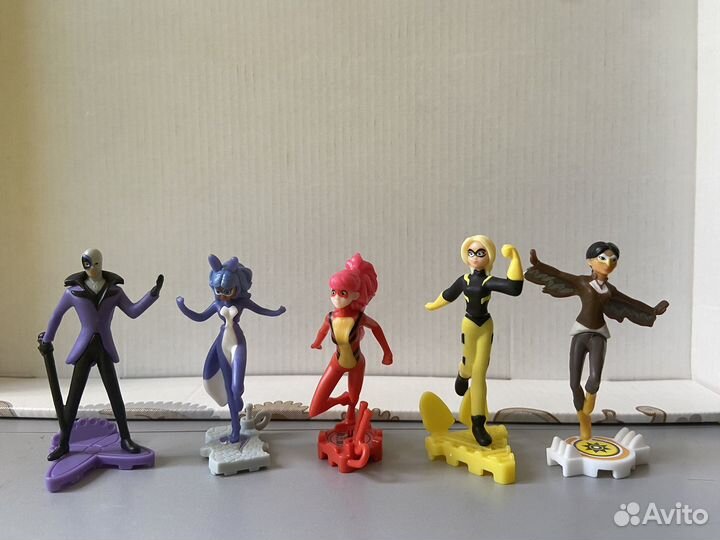 Фигурки из киндер сюрприза Леди Баг