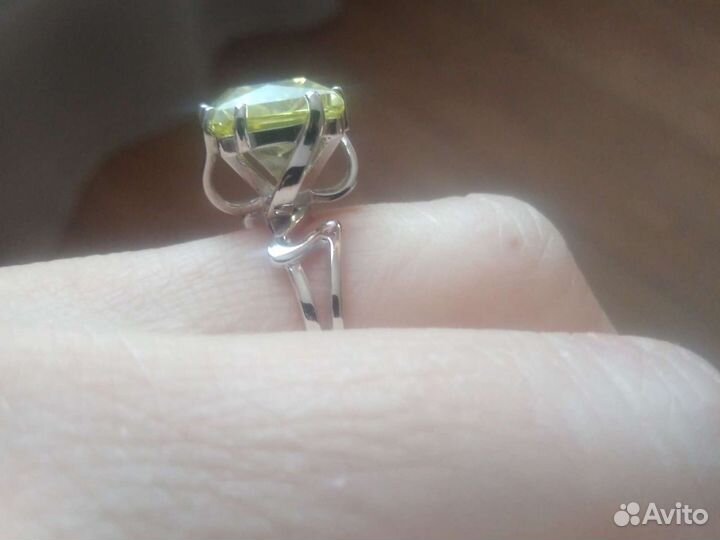 Серебряное кольцо новое