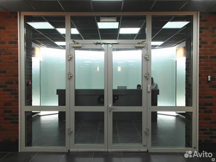 Дверь алюминиевая теплая