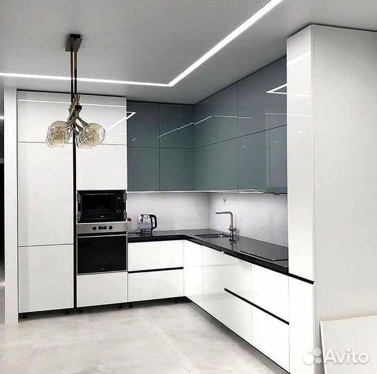 Кухонный гарнитур в стиле модерн