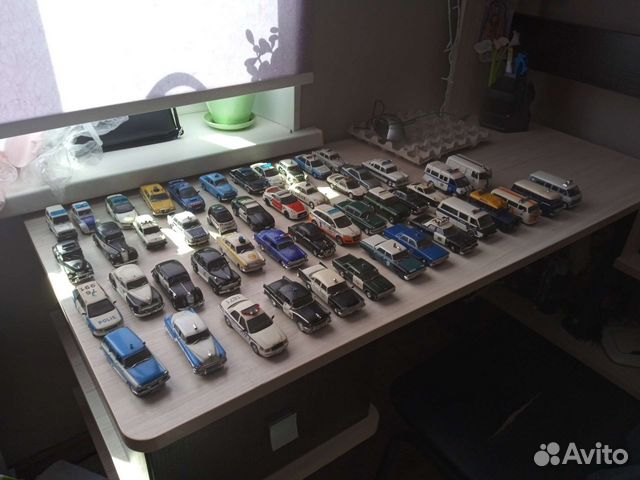 Машинки модельки, коллекционные