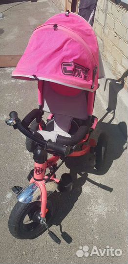 Детский велосипед с ручкой