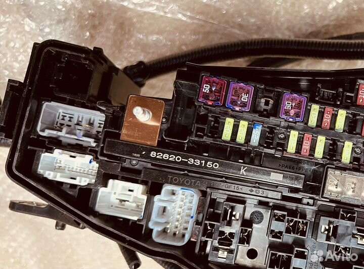 Блок предохранителей новый Toyota Camry 8262033150