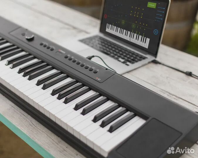 Цифровое фортепиано Artesia A-61 черное