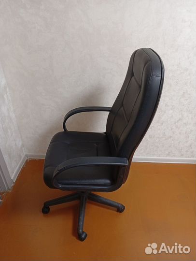 Компьютерное кресло кожа бу