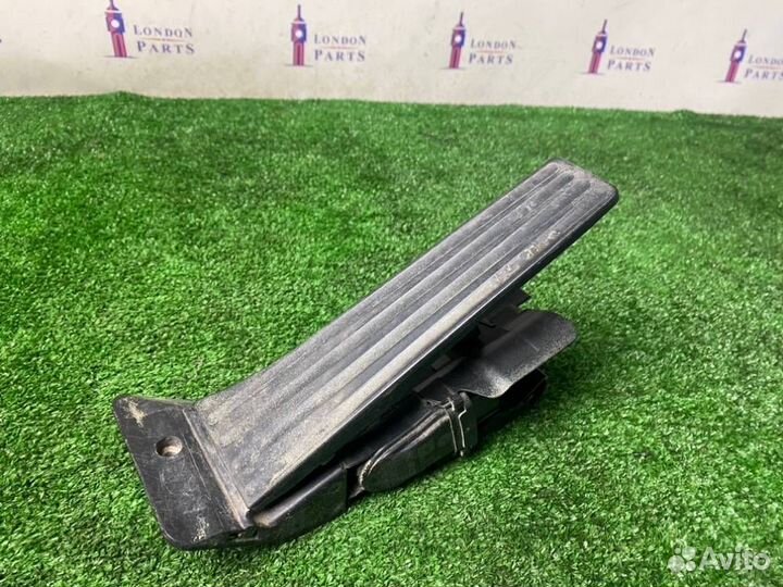 Педаль газа Bmw F30