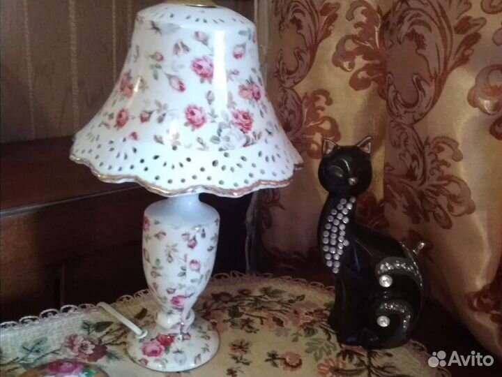 Лампа настольная