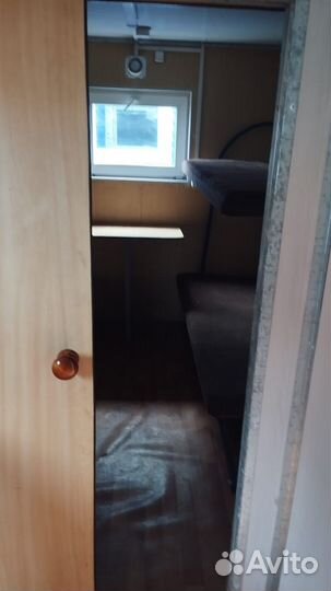 Жилой вагончик на санях