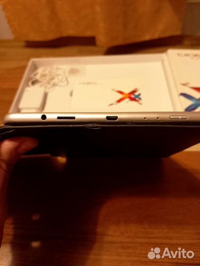 Планшет - Эл. Книга texet TB -883A