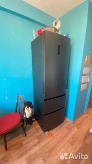 Холодильник Haier A2F737cdbg в идеальном состоянии