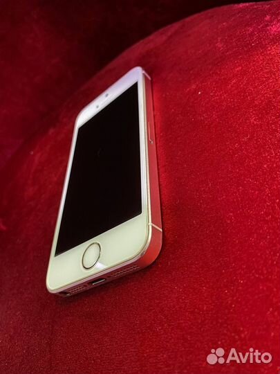 iPhone SE, 32 ГБ
