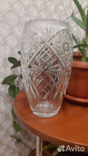 Хрустальная ваза