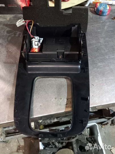 Центральная консоль с пепельницой VW Sharan 1