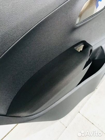 Обшивка двери задняя левая volkswagen polo 5 1.6 а