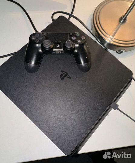 Игровая приставка ps4