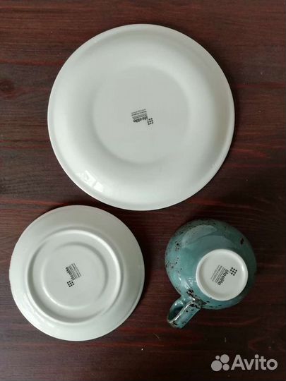 Чашка с блюдцем и тарелкой