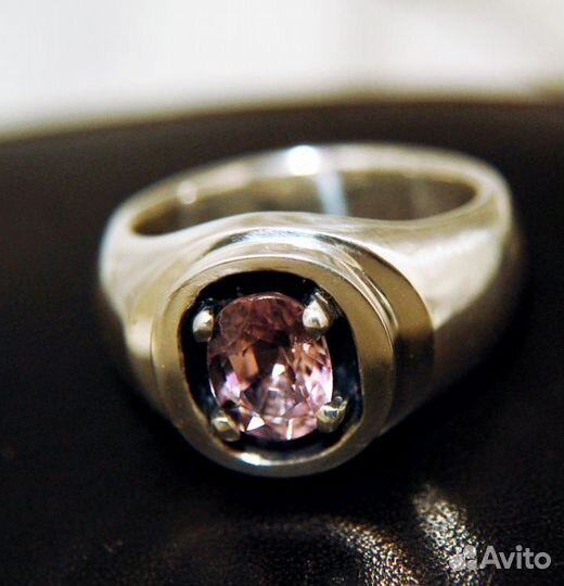 Кольцо с камнем