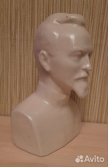 Бюст Дзержинского