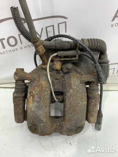 Суппорт задний правый Bmw 5Er 530D F10 (Ф10)