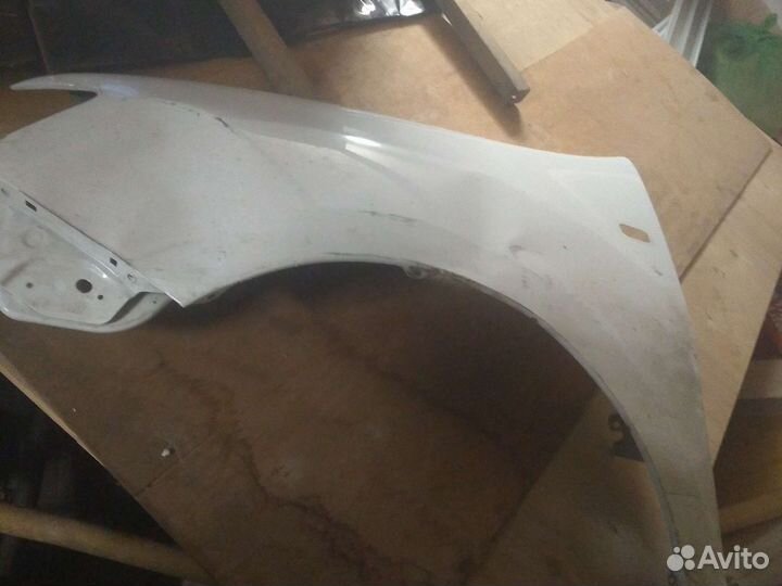 Крыло переднее левое renault logan 2